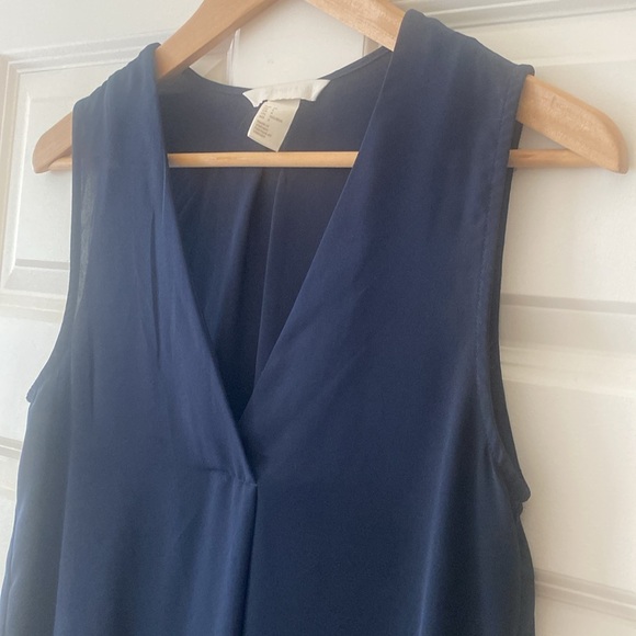 H&M Conscious Sleeveless V-Neck Long Blouse - Picture 4 of 10